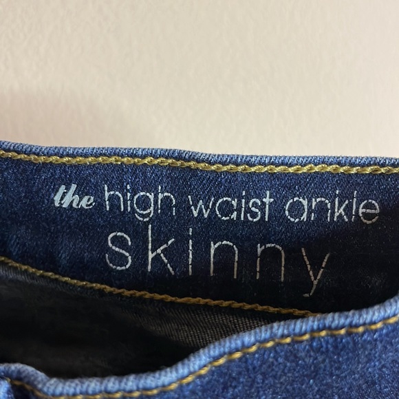 ‼️ 7 for All Mankind | 7 Jeans | Retro Blue High-waisted Skinny Jeans | Sz 24 - Picture 4 of 4